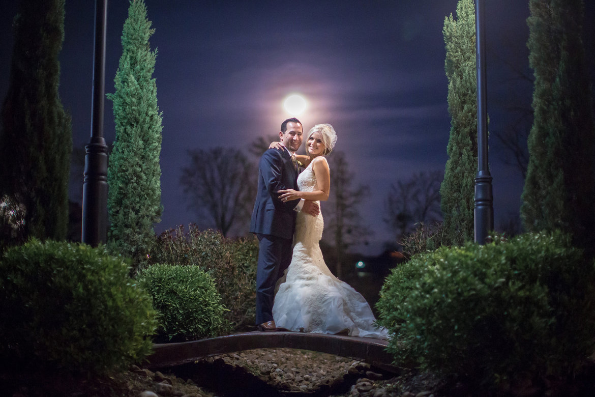 beautiful backdrop wedding photo