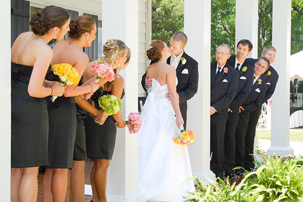 ceremony first kiss