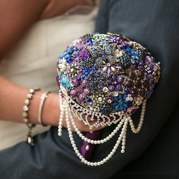 brooch bouquet