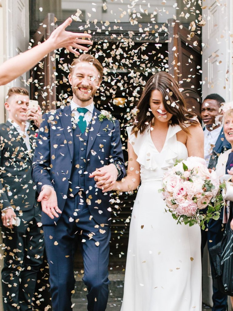 heart confetti wedding