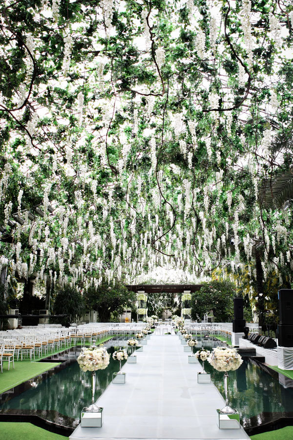 lush outdoor wedding ceremony 