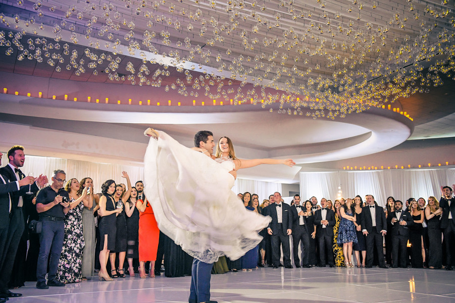 bride and groom first dance