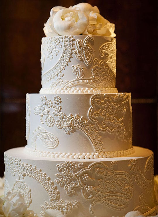 vintage lace wedding cake