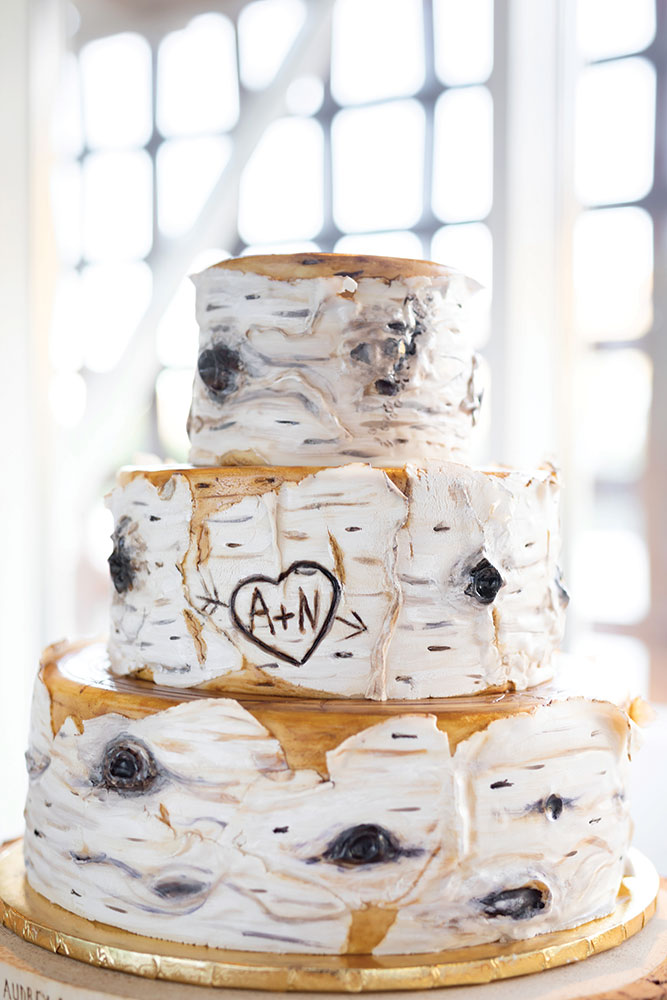 Rustic wedding cake