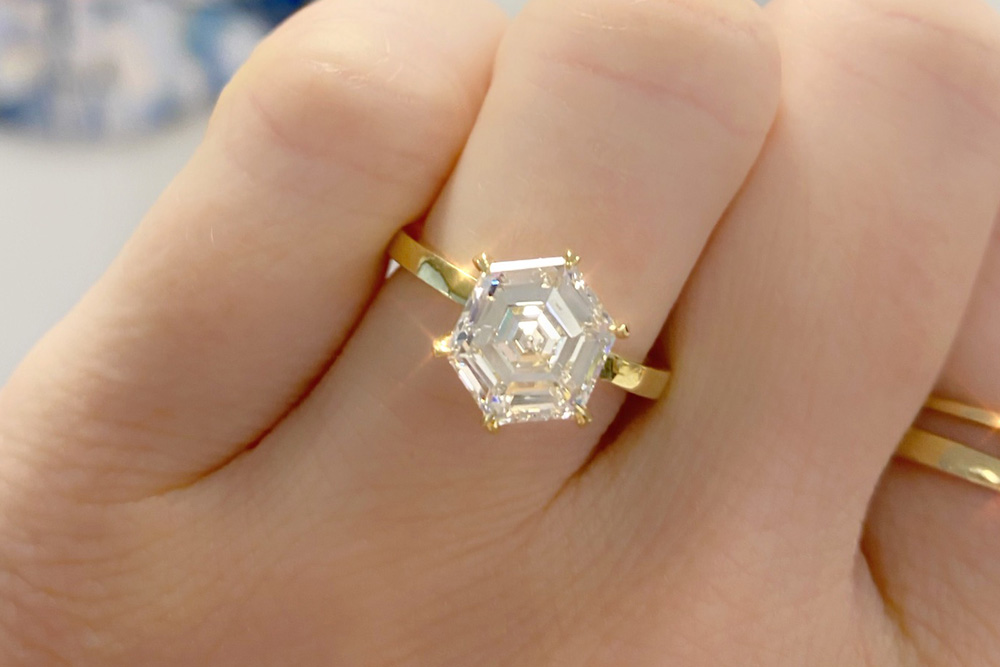 Yellow gold engagement ring