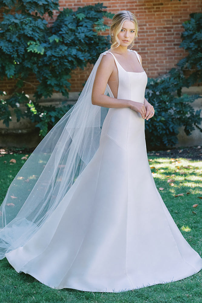 anne barge wedding gown