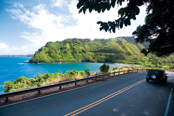 open road in maui