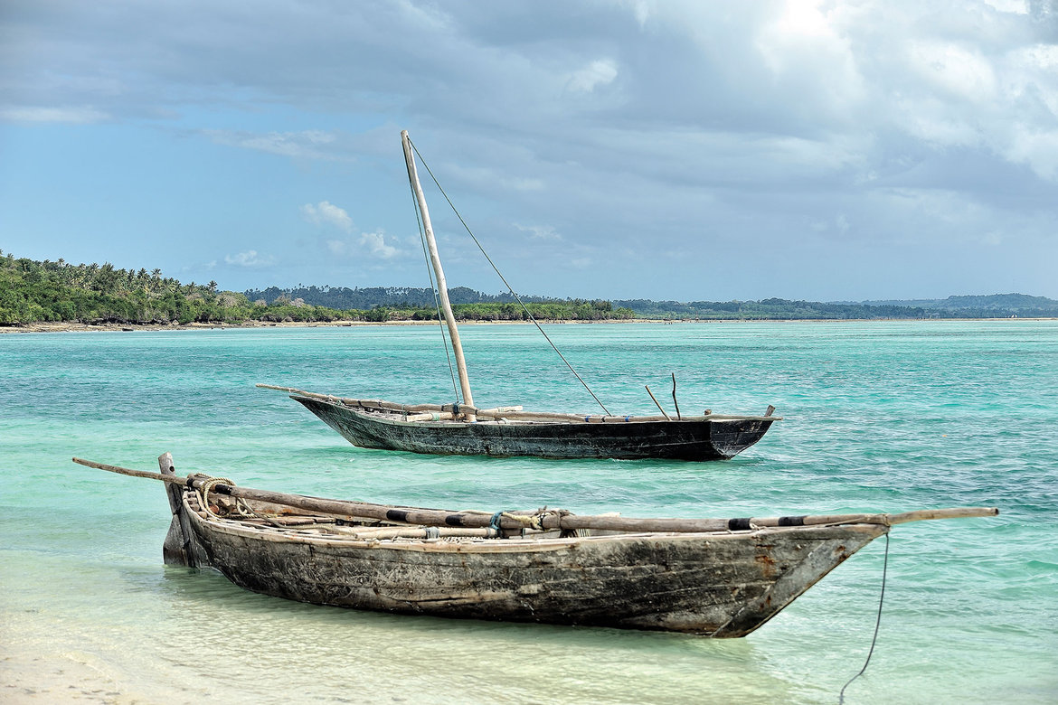 zanzibar fishing boat