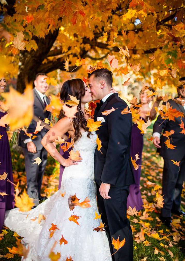 fall leaves wedding photo