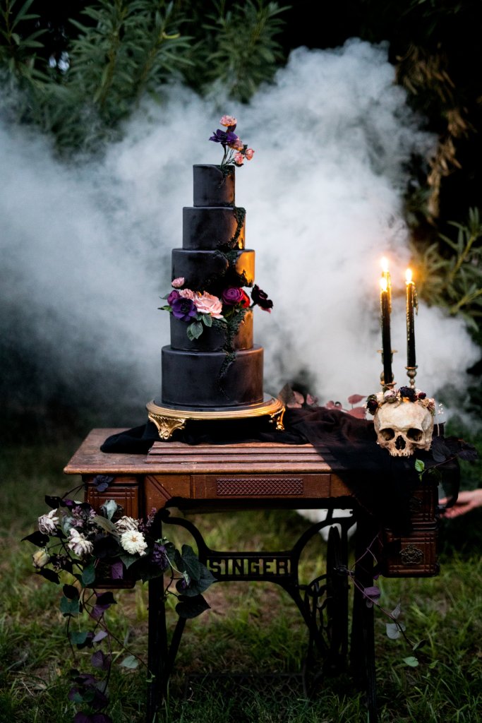 halloween wedding cake