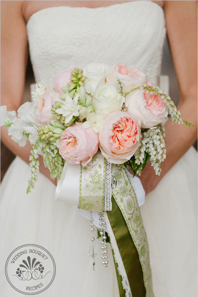 spring wedding bouquet