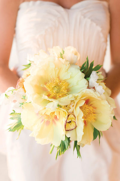 spring wedding bouquet