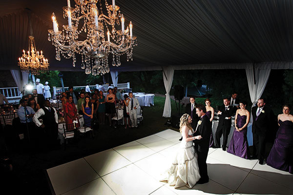 bride and groom first dance