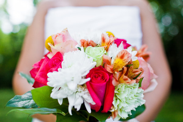 bride holding bouquet 