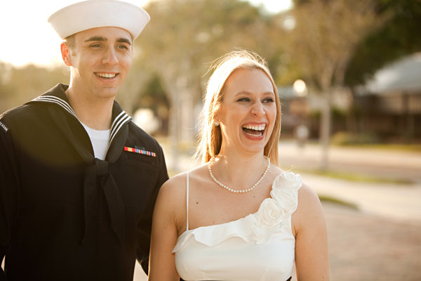 wars end kiss engagement photos