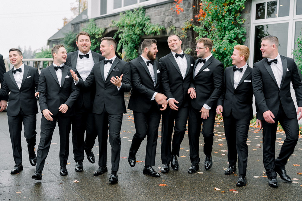 groom and groomsmen