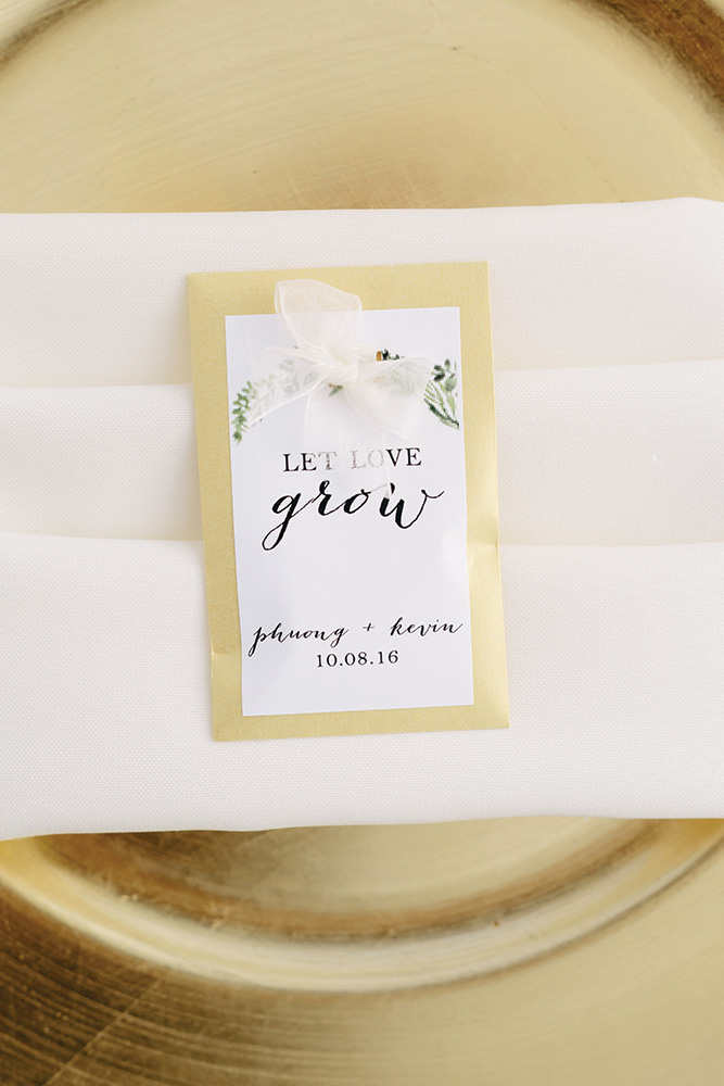 let love grow seed wedding favor