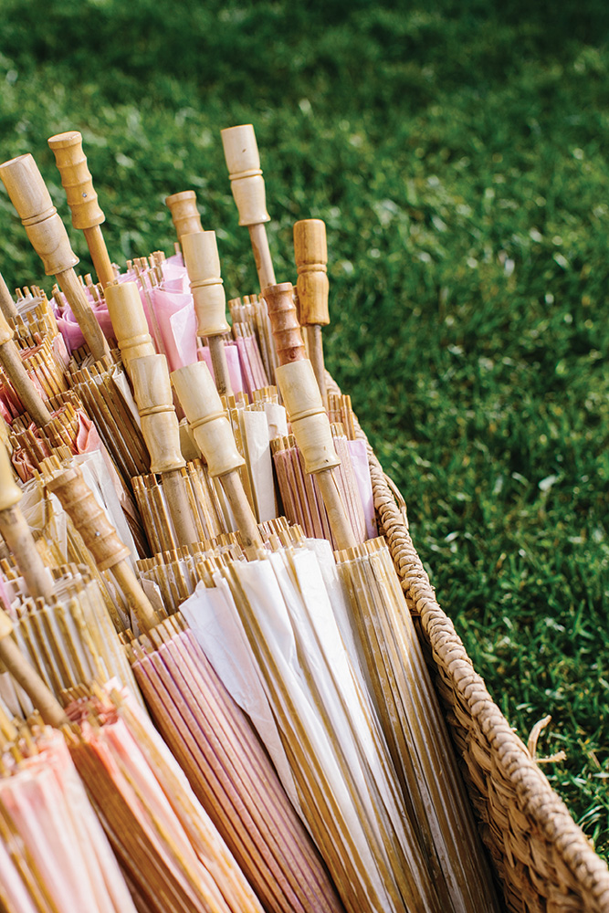 paper parasols for wedding