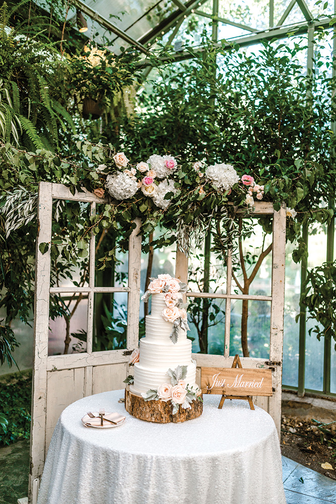 romantic wedding cake table