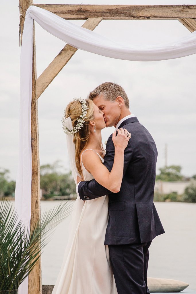 beach wedding