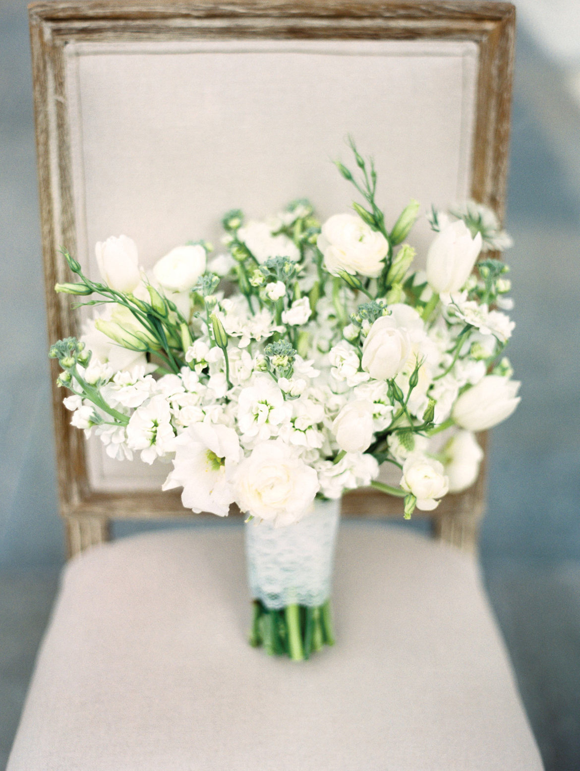 white wedding bouquet