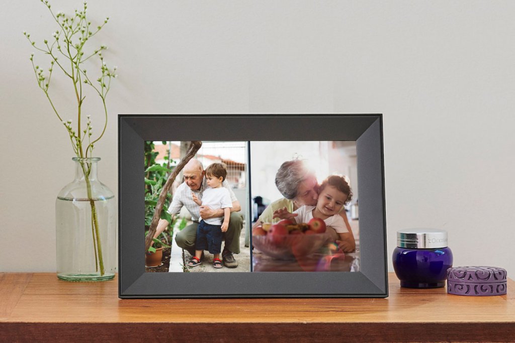 Aura digital picture frame