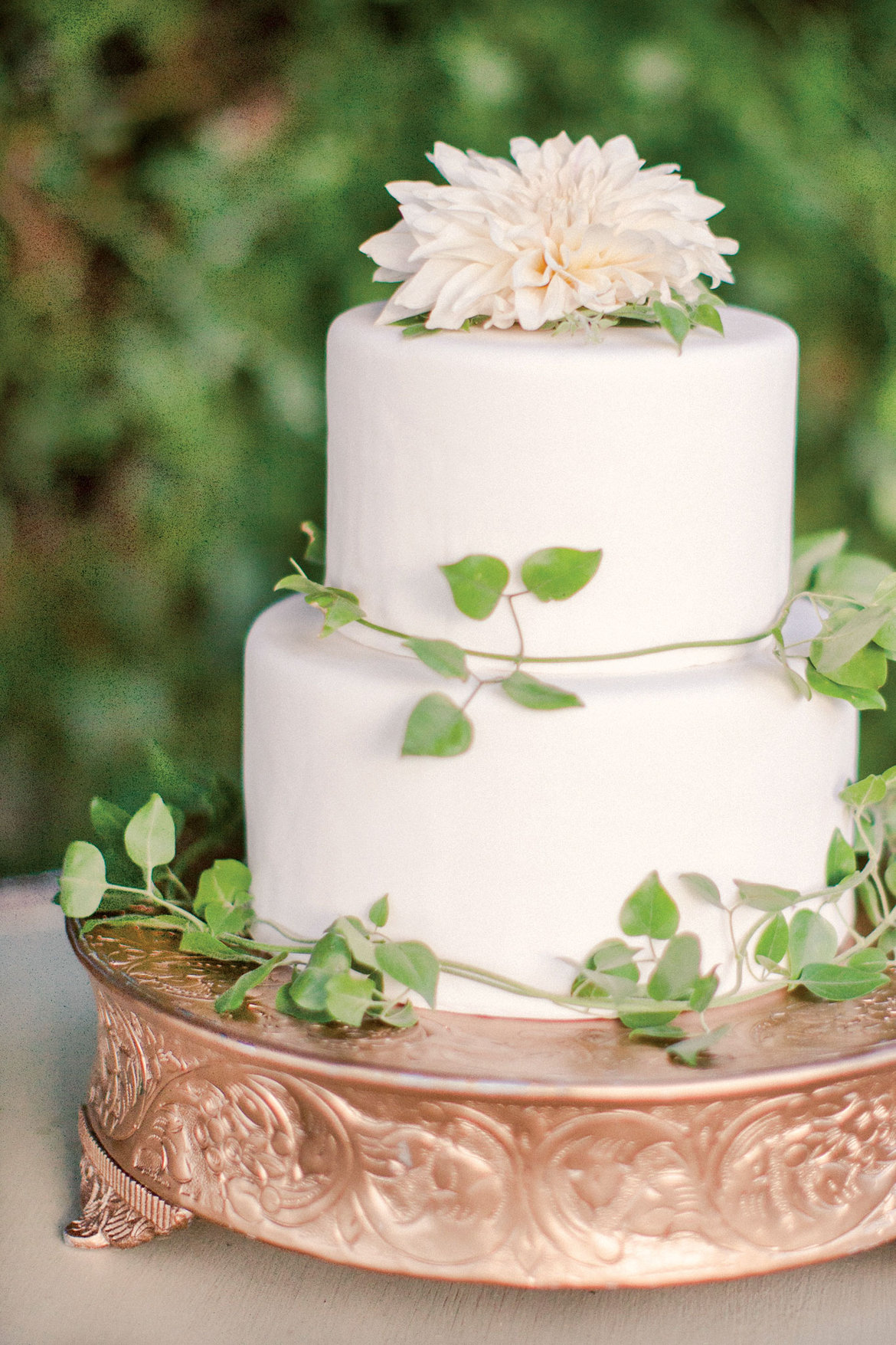 rustic wedding cake