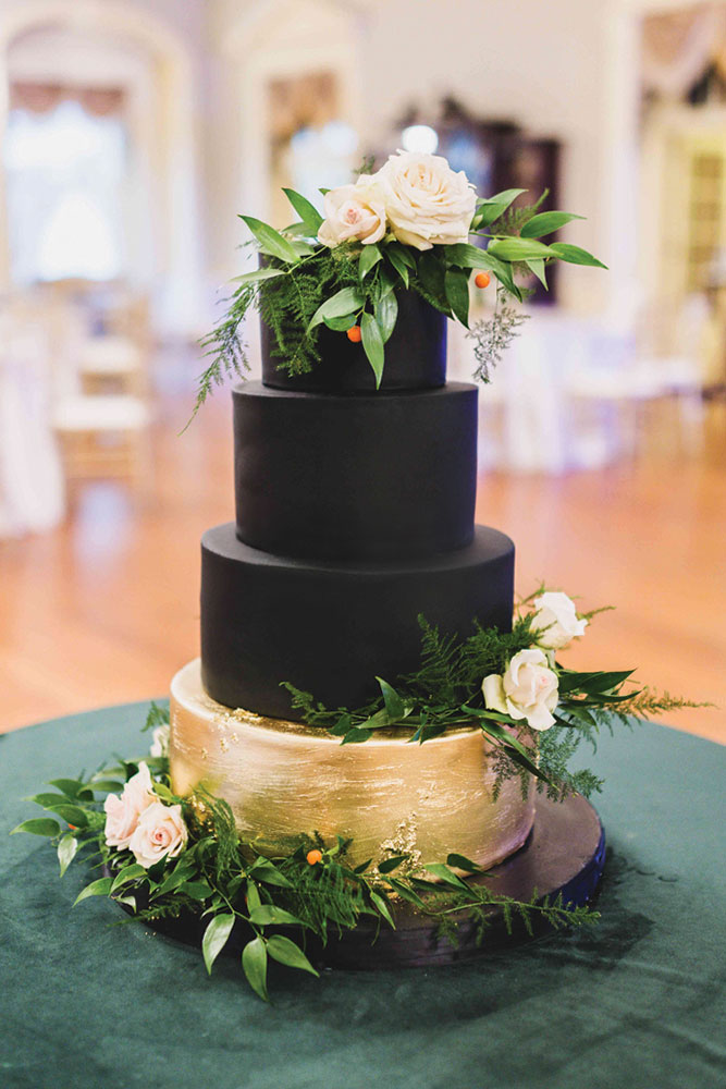 black and gold wedding cake