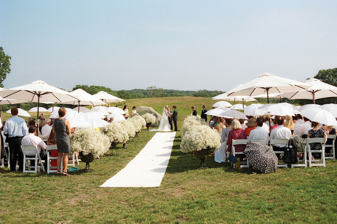 outdoor wedding ceremony