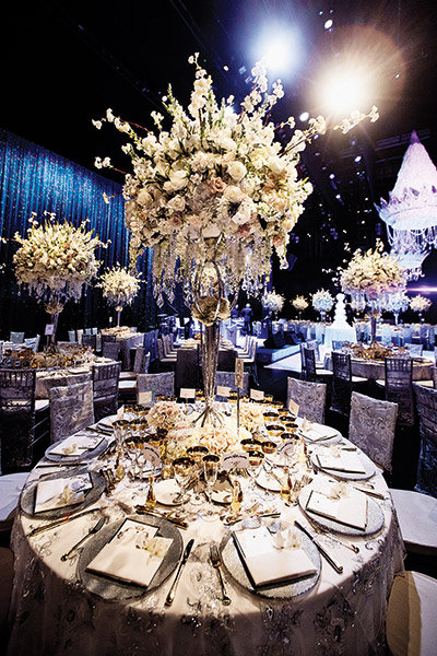 white wedding centerpieces