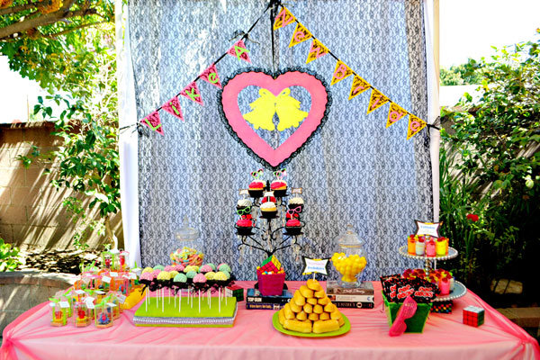 80s dessert table