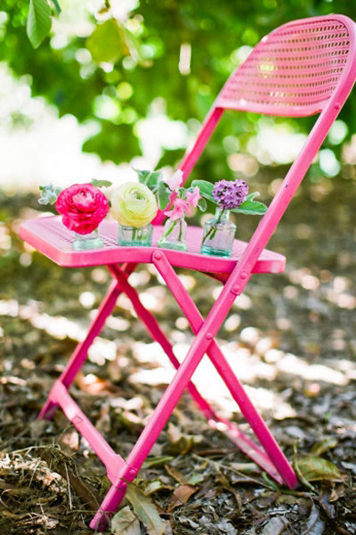 centerpieces on chairs 