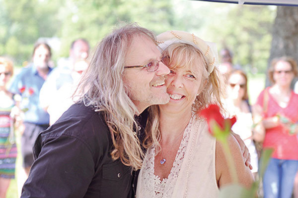 wedding in cemetery