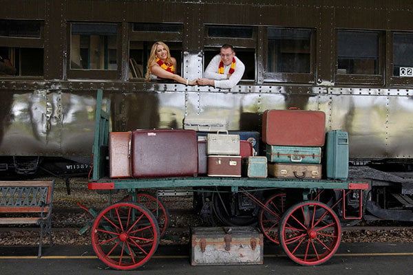 harry potter hogwarts express engagement photos