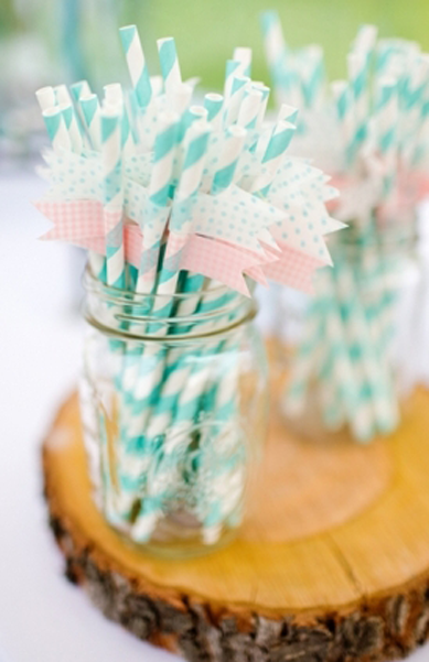 mason jar with straws 