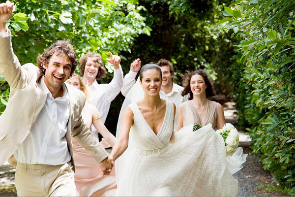 bride and groom with the bridal party 