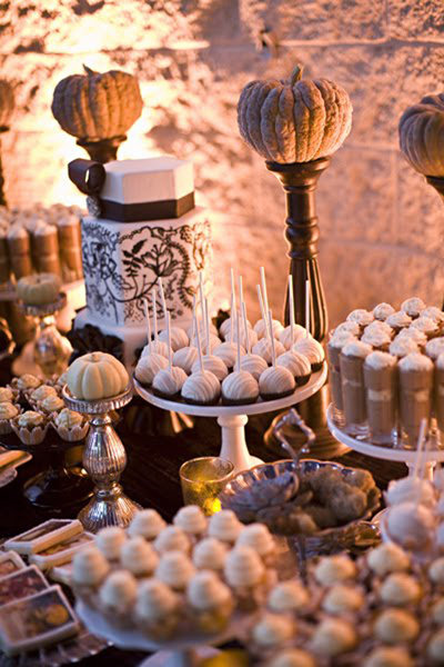 pumpkin dessert table