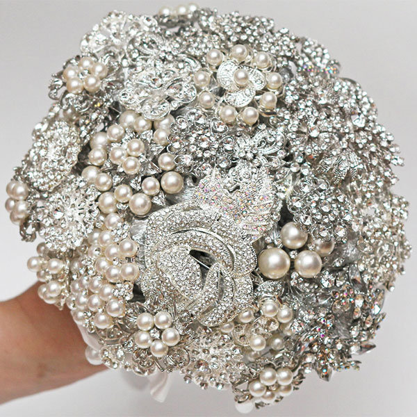 brooch bouquet