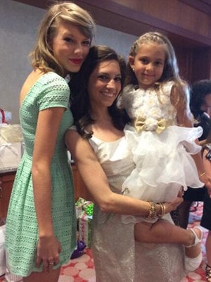 taylor swift at a bridal shower