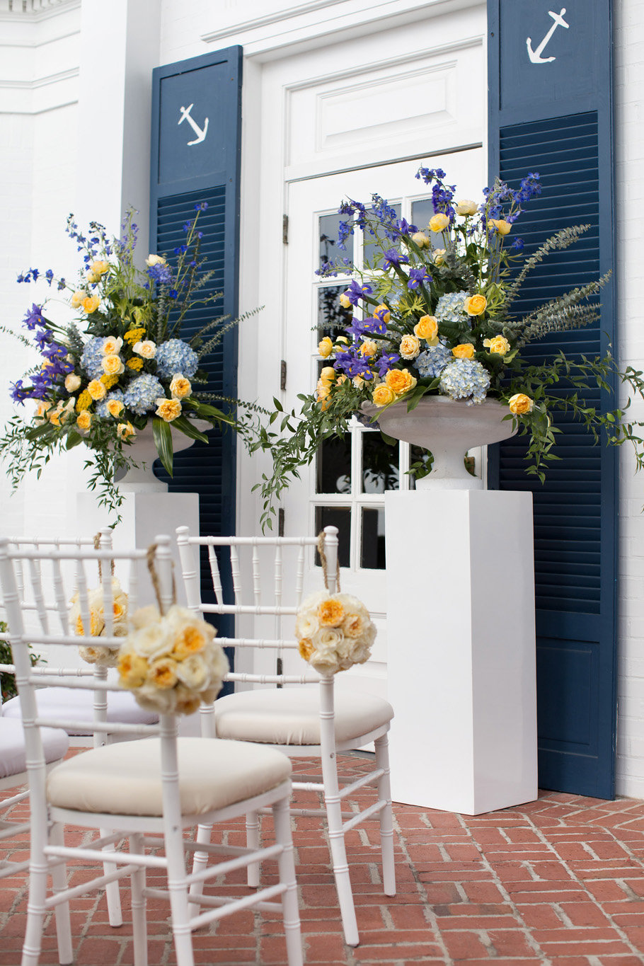 wedding ceremony flowers