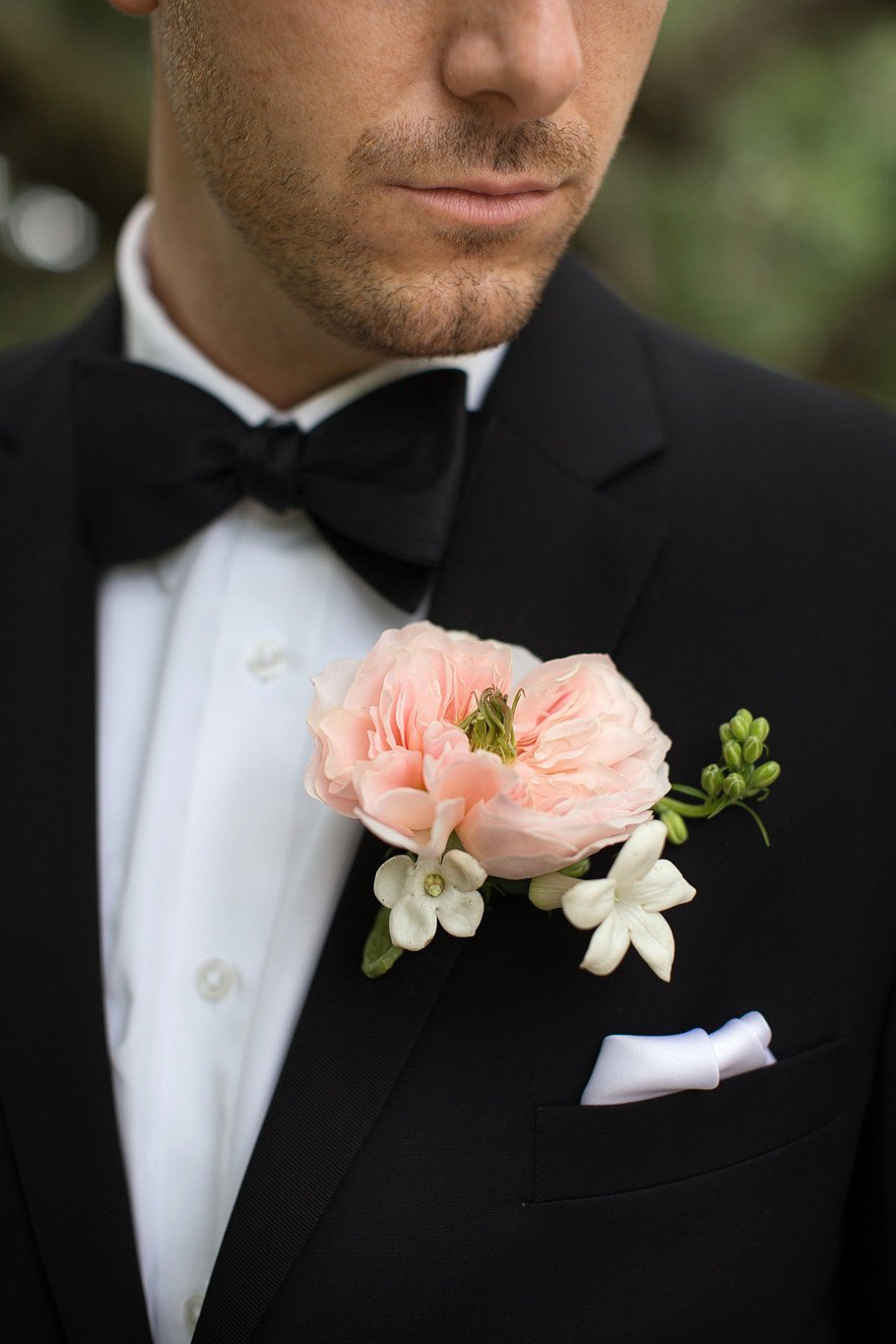 grooms boutonniere