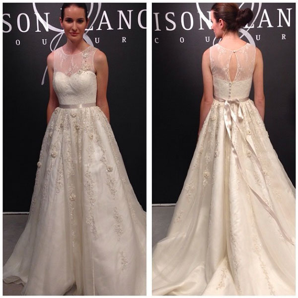 saison blanche wedding dress