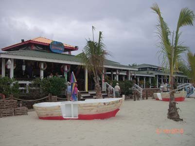 roatan-beach-1