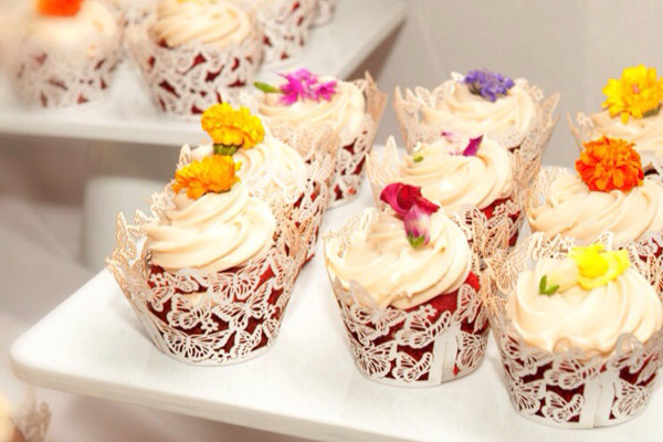 floral cupcakes