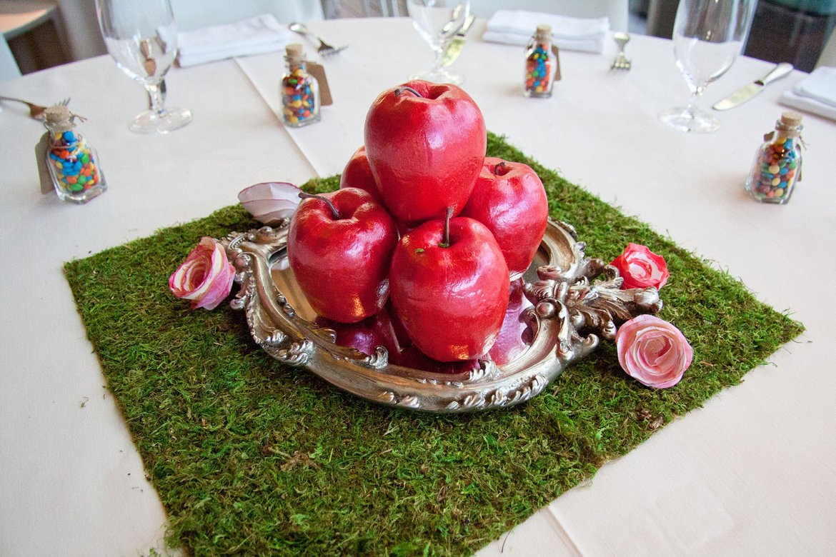 snow white  disney wedding centerpiece