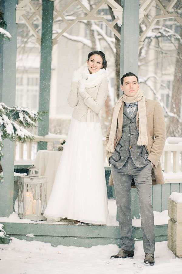 snowy winter wedding