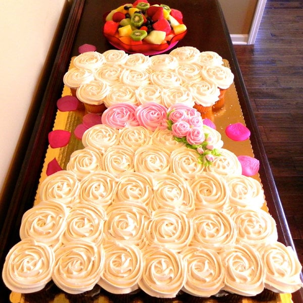 wedding dress cupcakes 